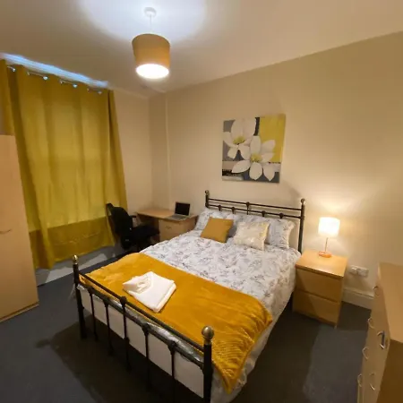 Sky Emerald House Leeds City *