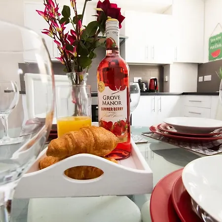 Sky Emerald House Leeds City Bed & Breakfast *