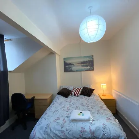 Sky Emerald House Leeds City Bed & Breakfast Leeds (West Yorkshire)