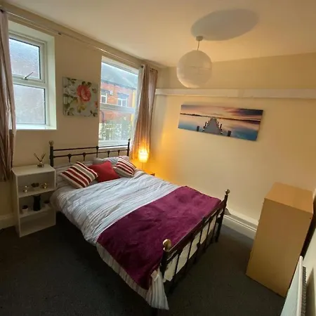 Sky Emerald House Leeds City Leeds (West Yorkshire)